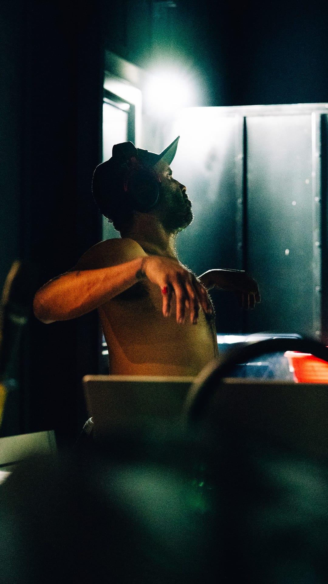 Artist Retna in the moment during a live midnight session at the Kirgo content mansion