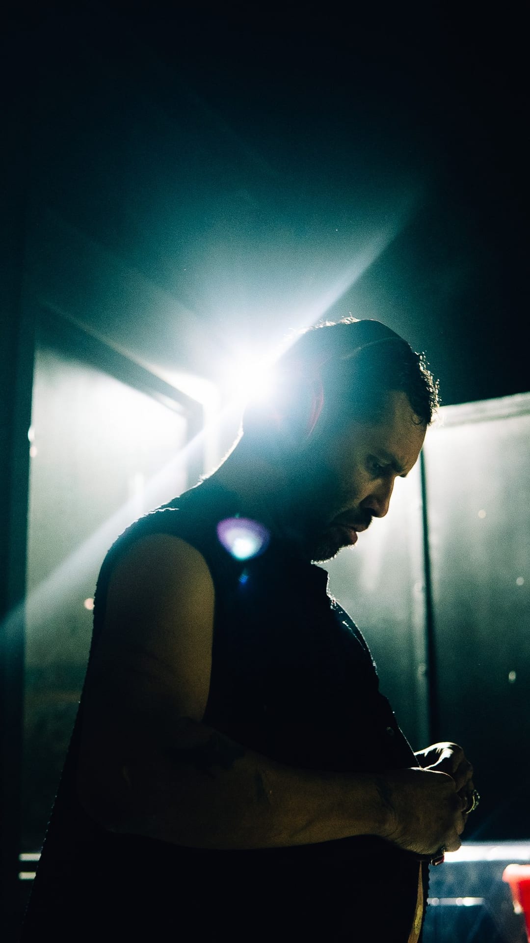 Retna backlit in the studio dark during the HYPR live content shoot