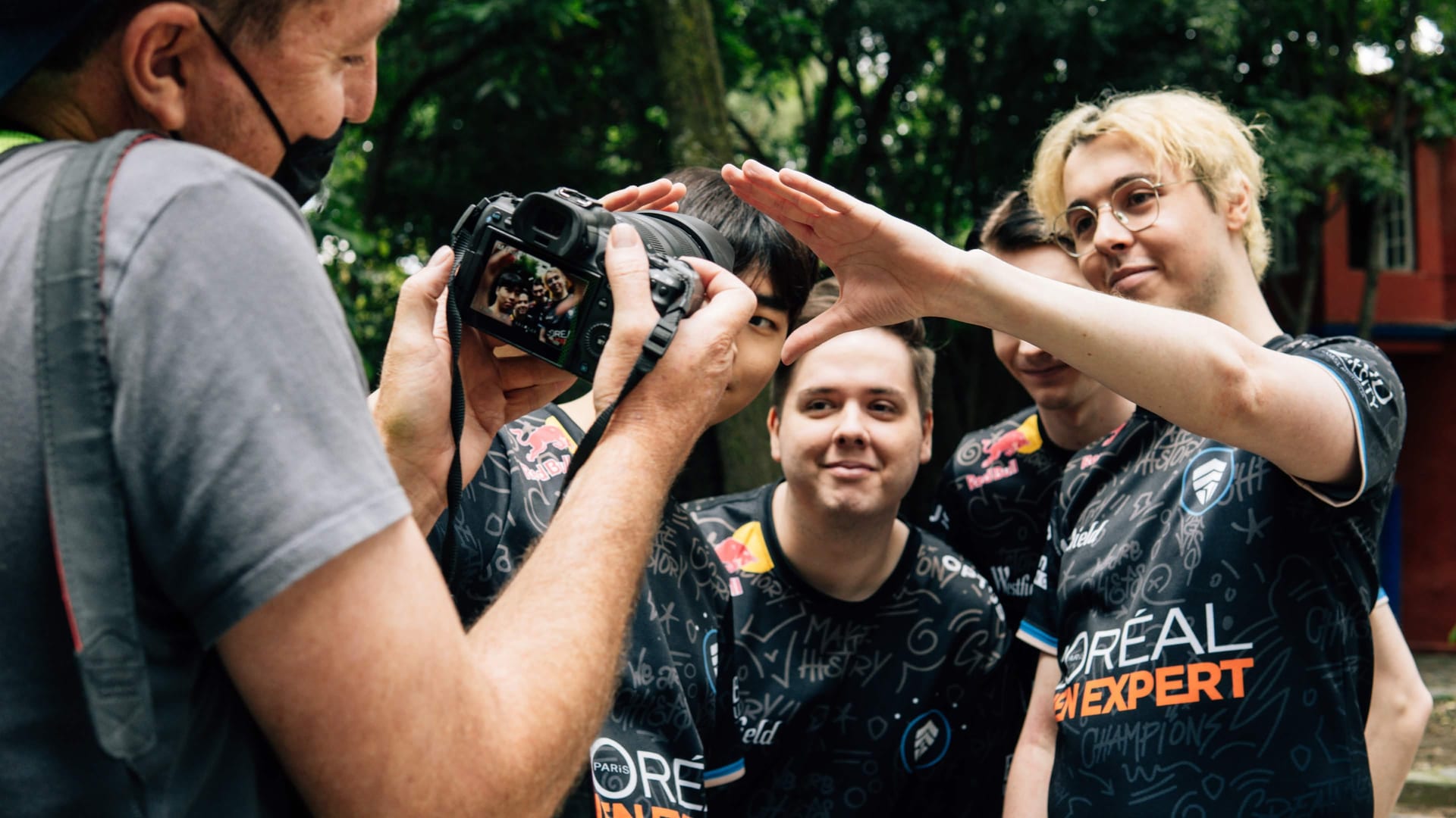 Chiefs Esports Club player in his Red Bull and Westfield jersey at the LCO finals